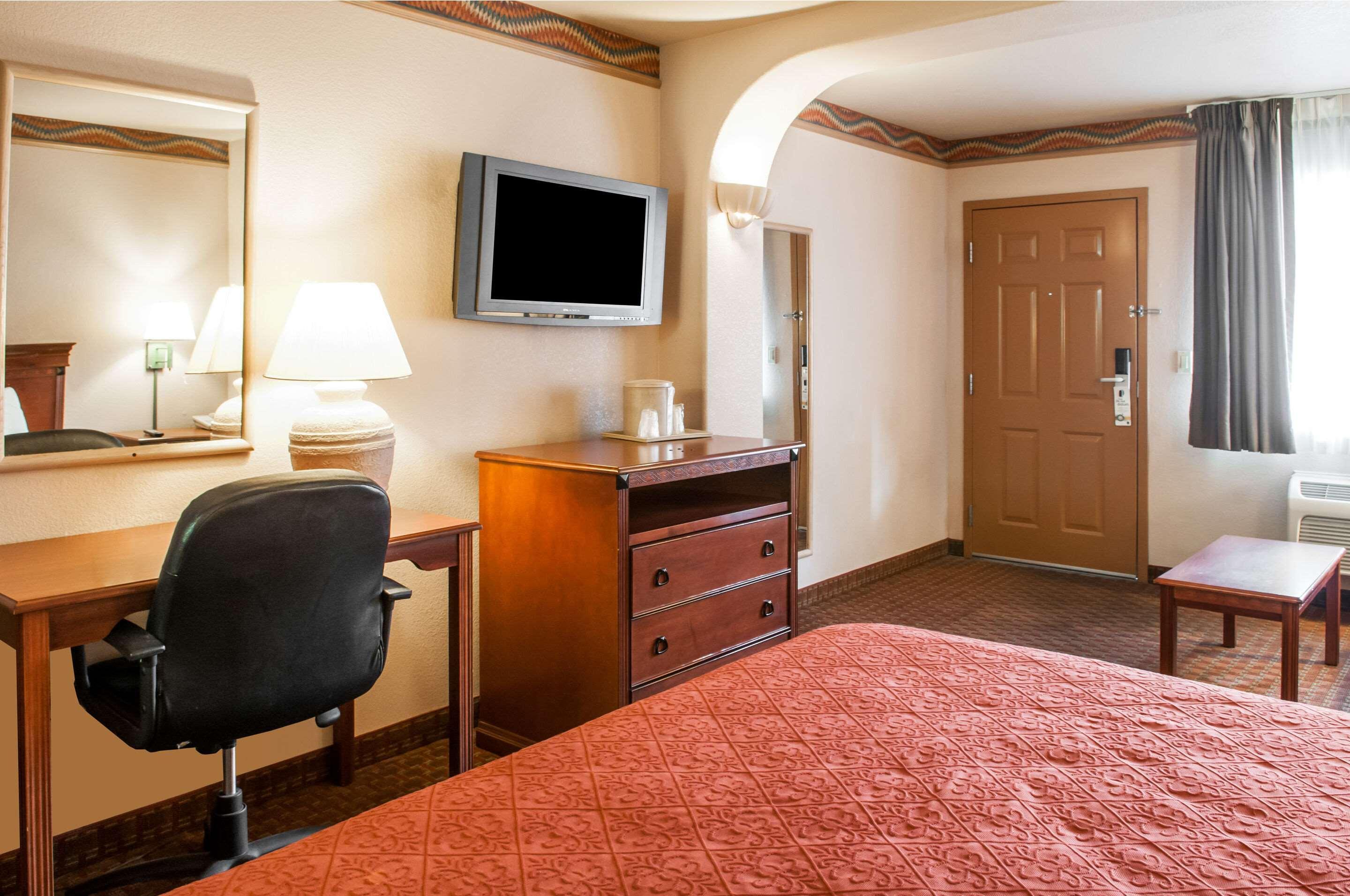 Quality Inn & Suites Las Cruces - University Area Extérieur photo