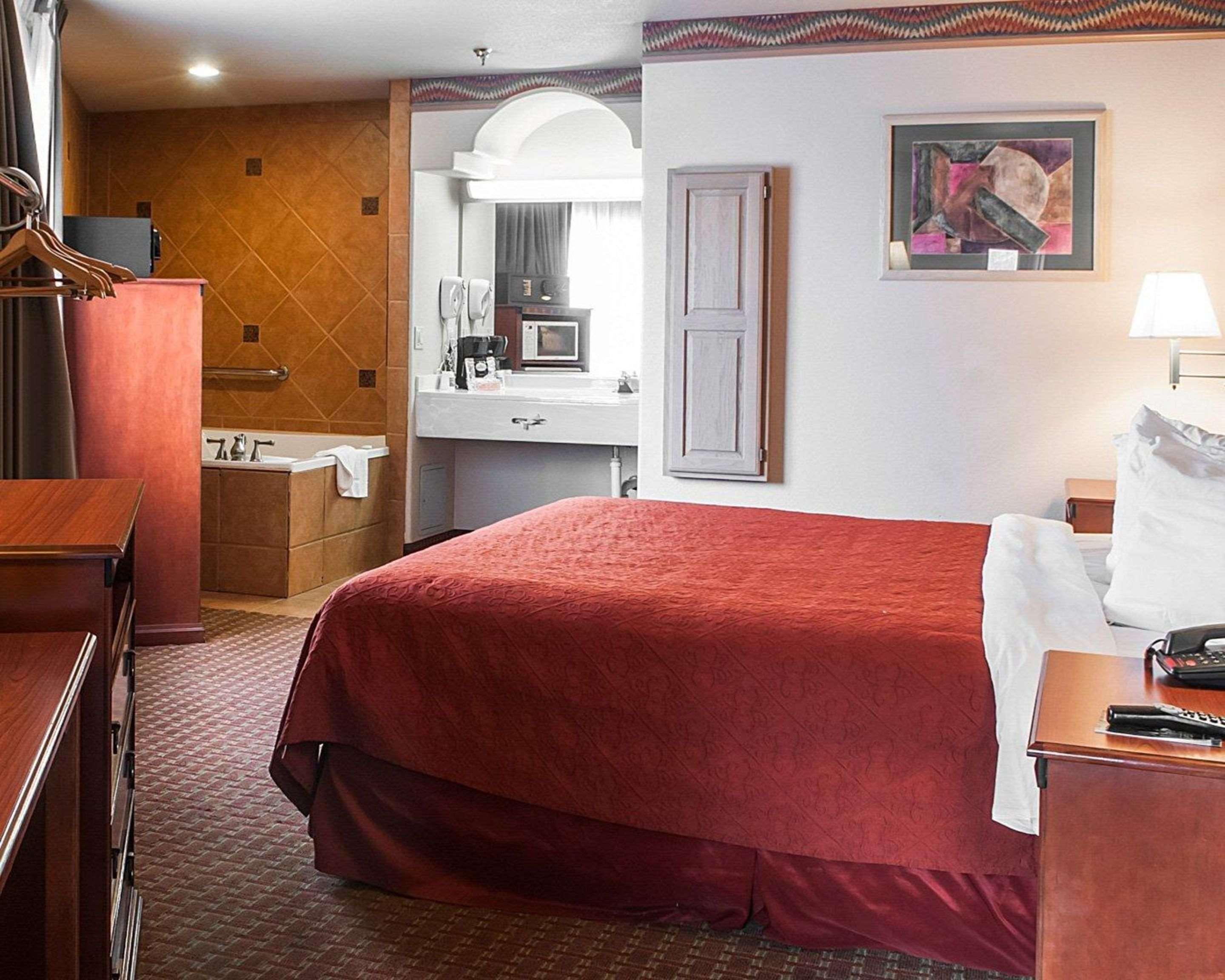 Quality Inn & Suites Las Cruces - University Area Extérieur photo